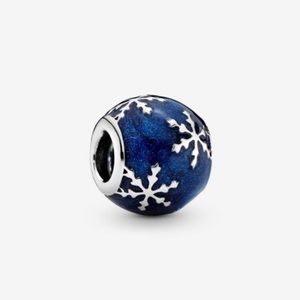 ❤️Pandora blue enamel snowflake charm